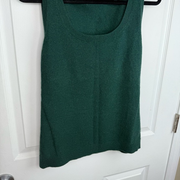 Kinross 100% Cashmere Emerald Green Sleeveless Sweater top - Picture 4 of 6
